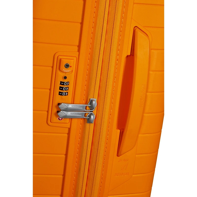 American Tourister Fastforward 29 Inch Hardside Expandable Checked Spinner Luggage