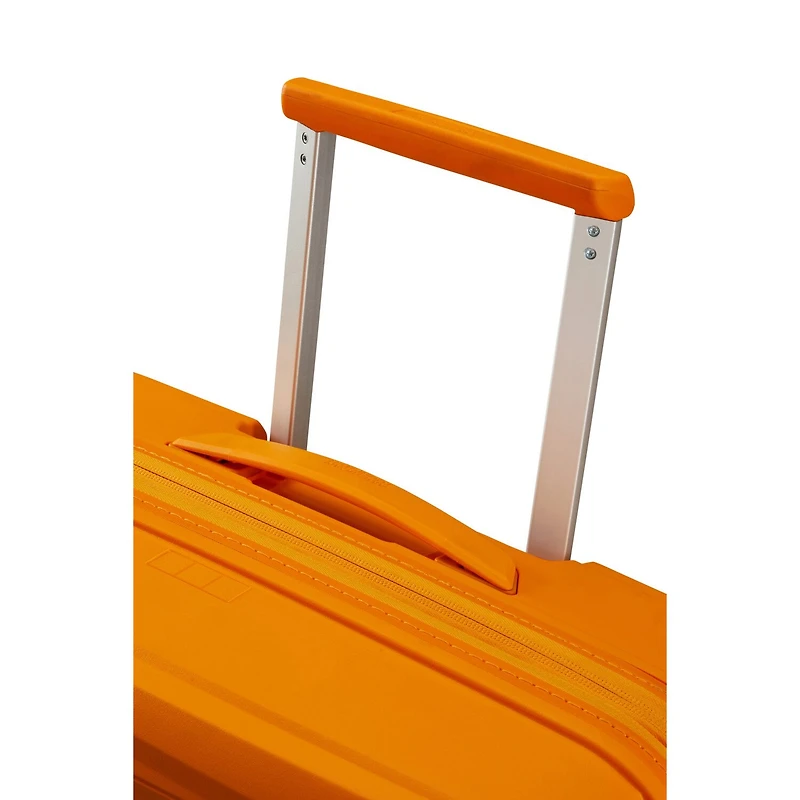 American Tourister Fastforward 29 Inch Hardside Expandable Checked Spinner Luggage
