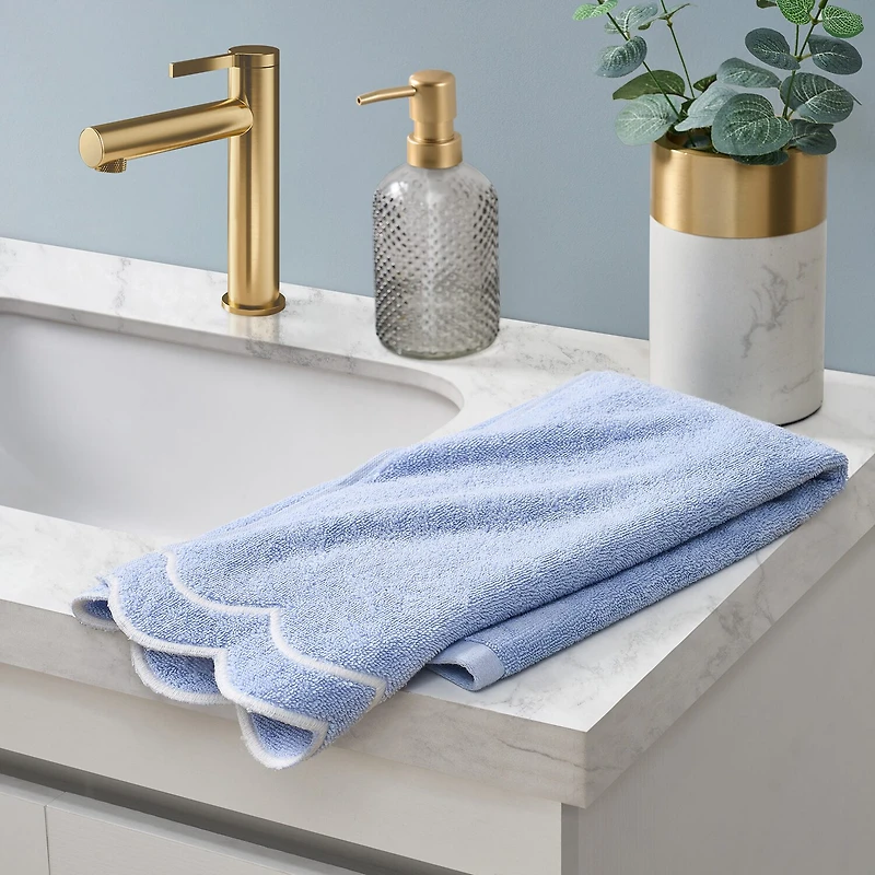 Peri Home Scallop Hand Towel
