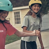 adidas Big Kid Girls Crew Neck Short Sleeve Regular Fit Graphic T-Shirt