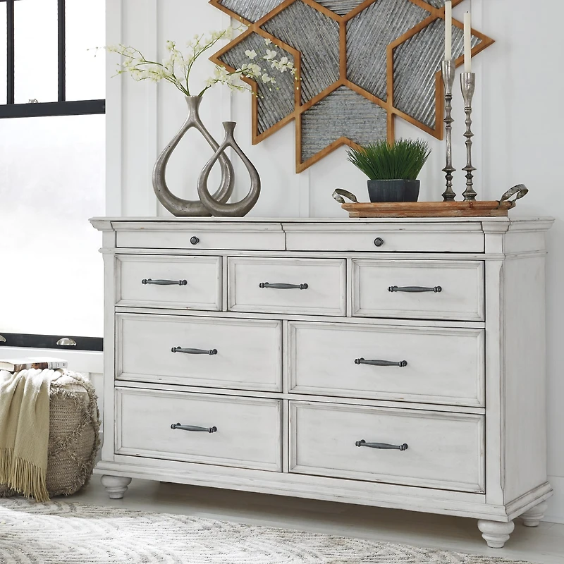 Signature Design by Ashley® Kaelyn 7-Drawer Dresser