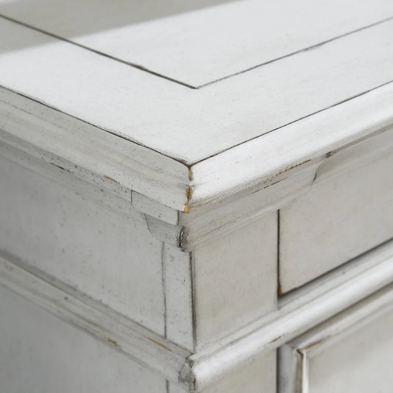 Signature Design by Ashley® Kaelyn 7-Drawer Chest