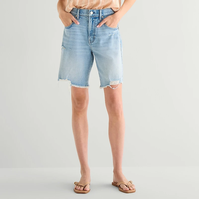 a.n.a Womens 9" Mid Rise Bermuda Short