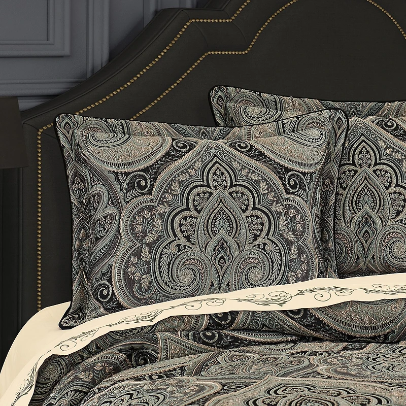Queen Street Viccorino 4-pc. Damask + Scroll Midweight Comforter Set