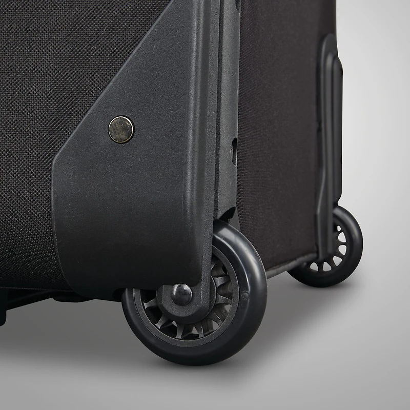 American Tourister Fieldbrook XLT 3-pc. Lightweight Softside Luggage Set