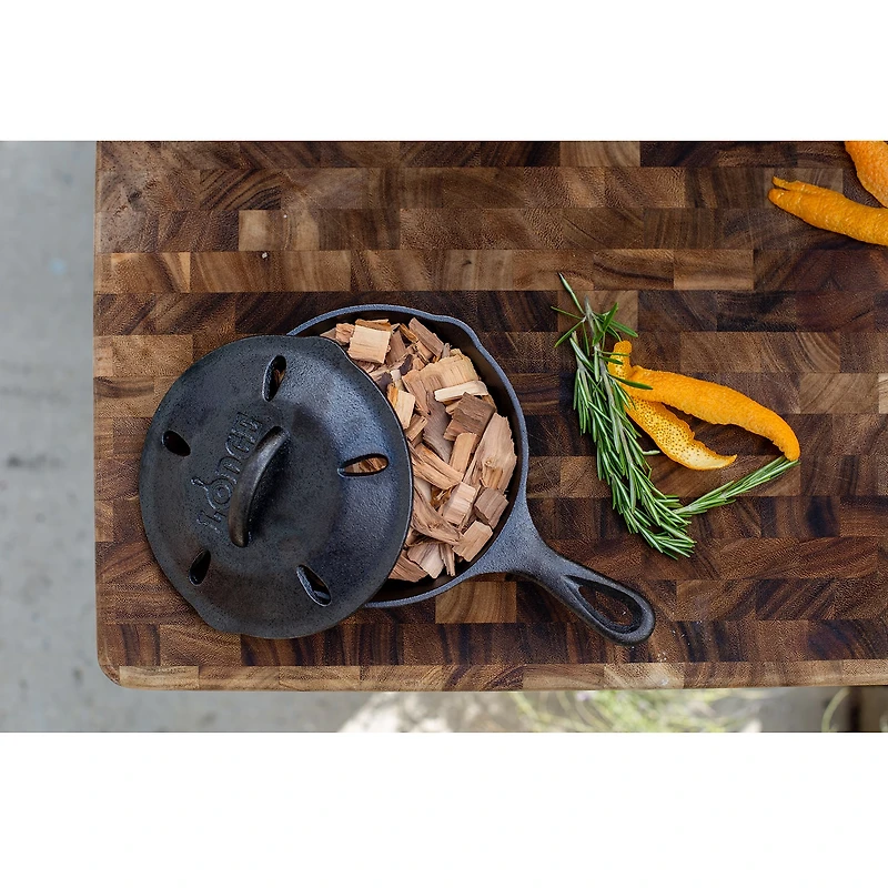 Lodge Cookware Smoker