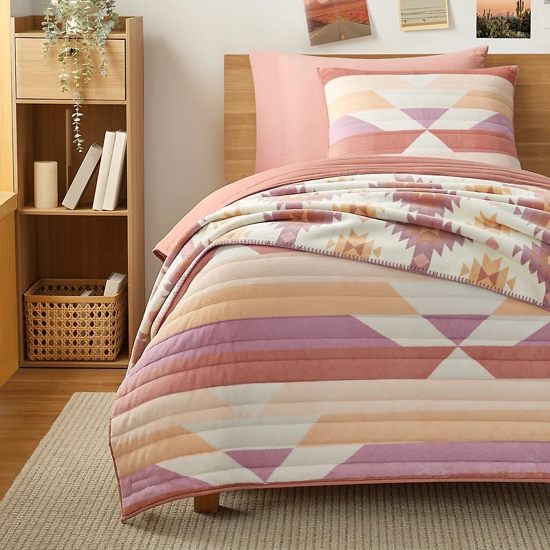 Bearpaw Connor Coco Flannel Reversible Quilt Set