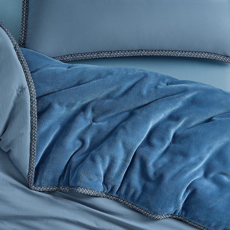Bearpaw Layton  Plush Reversible Comforter Set