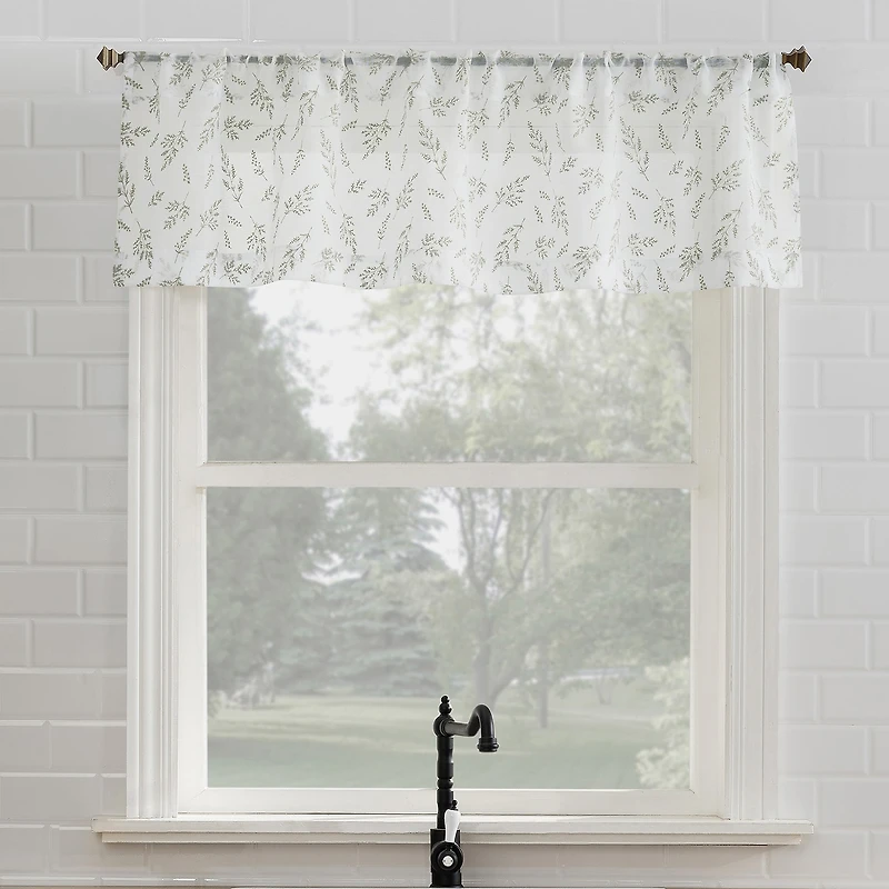 No 918 Rosemary Rod Pocket Tailored Valance