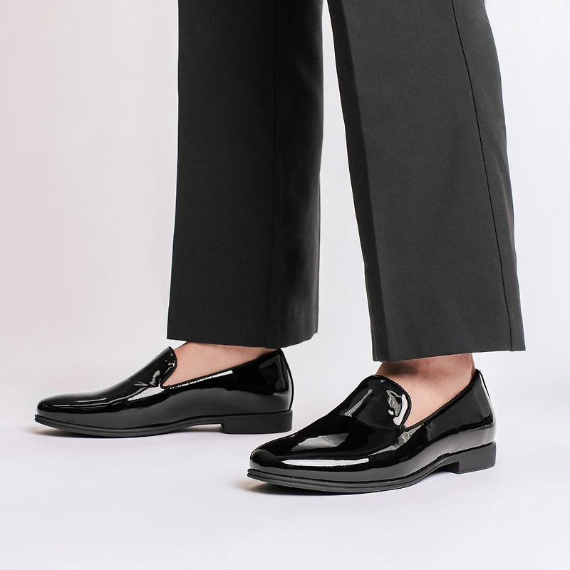 Vance Co Giovanni Mens Almond Closed Toe Loafers