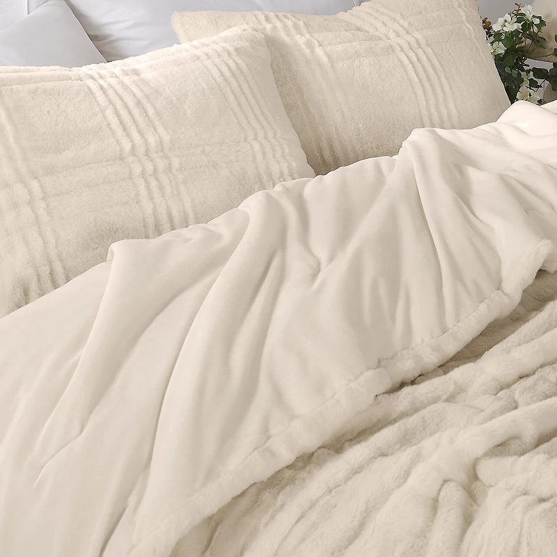 Brooklyn Loom Carved Faux Fur 3-pc. Easy Care Comforter Set