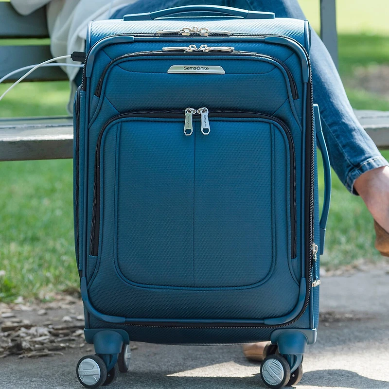 Samsonite Solyte Dlx 20 Inch Softside Expandable Lightweight Carry-On Spinner Luggage
