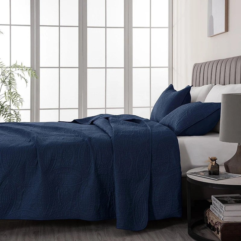 Linery Pinsonic Medallion 3-pc. Reversible Quilt Set