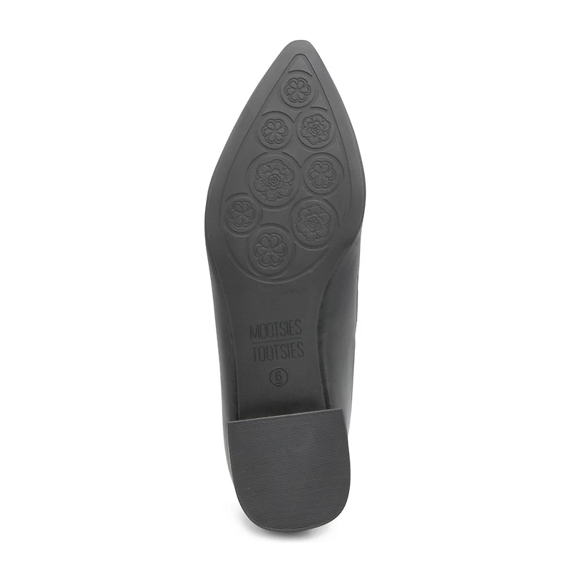 Mootsies Tootsies Bueno Womens Pointed Closed Toe Slip-On Shoe