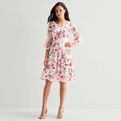 Rabbit Design Womens Round Neck 3/4 Sleeve Ruffled Floral Fit + Flare Dress
