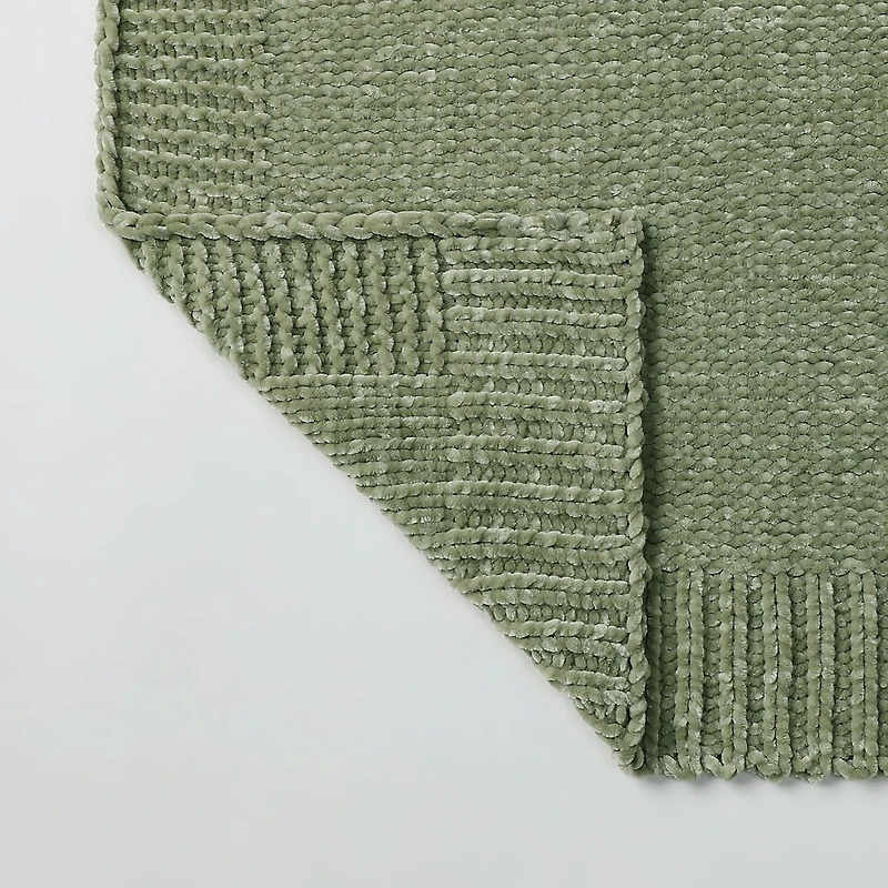 Chenille Midweight Throw