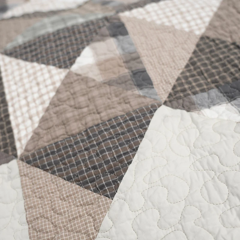 Donna Sharp Smoky Star Lightweight Throw