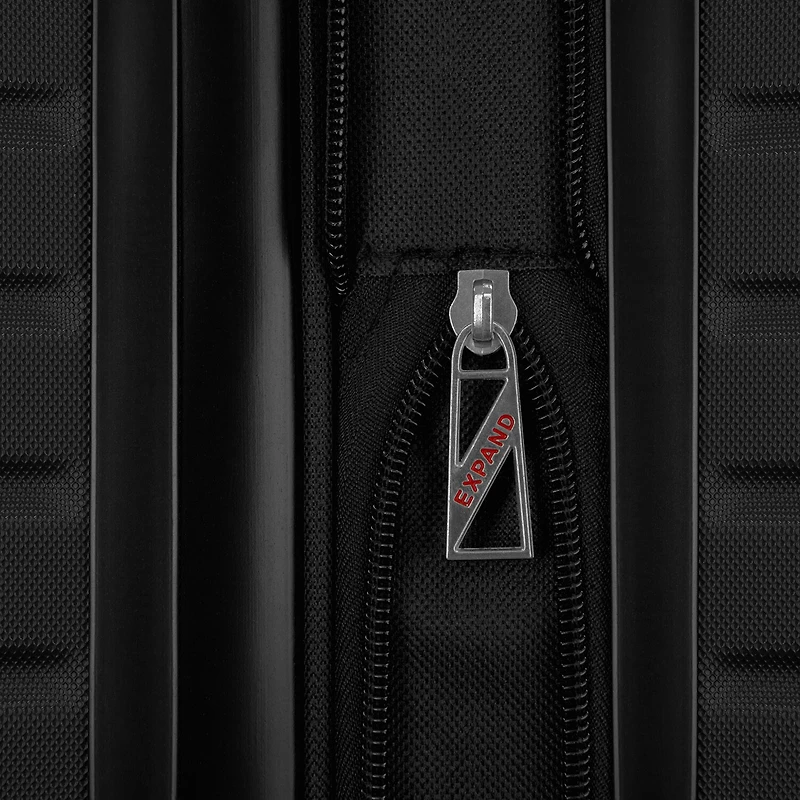 Total Travelware Everest 28 Inch Hardside Checked Spinner Luggage