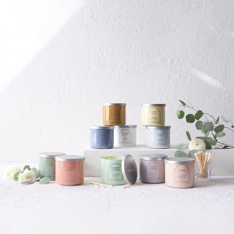 Distant Lands 14oz Creme Brulee 3-Wick Scented Jar Candle