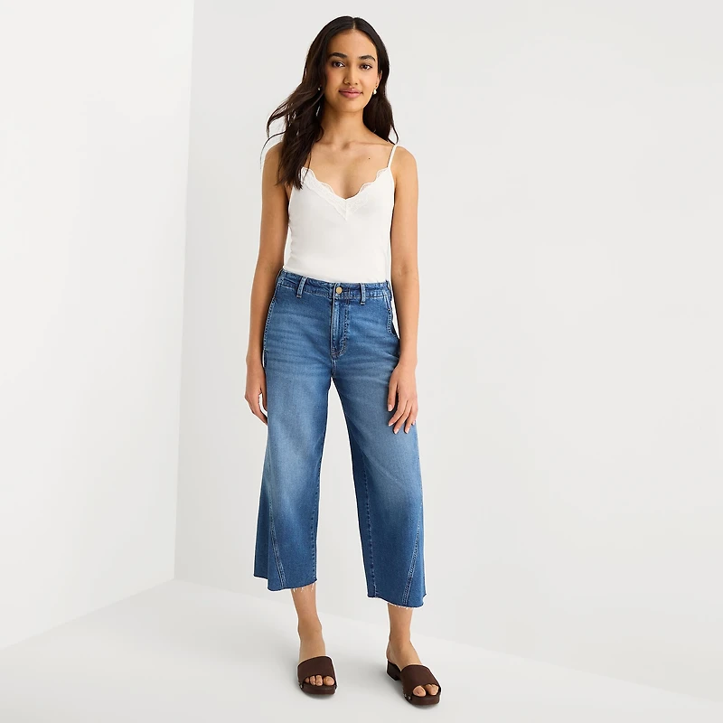a.n.a Womens High Rise Frayed Hem Cropped Jean