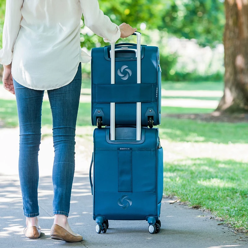 Samsonite Solyte Dlx 20 Inch Softside Expandable Lightweight Carry-On Spinner Luggage
