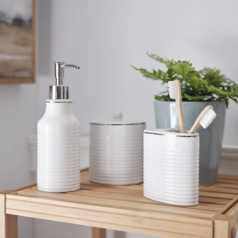 Fieldcrest Ceramic Soap Dish