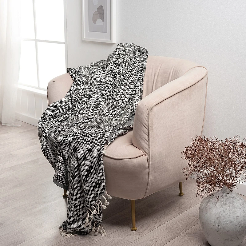 LR Home Charle Diamond Washable Reversible Throw