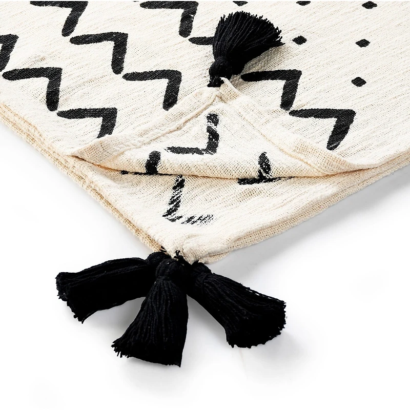 LR Home Jack Modern Throw