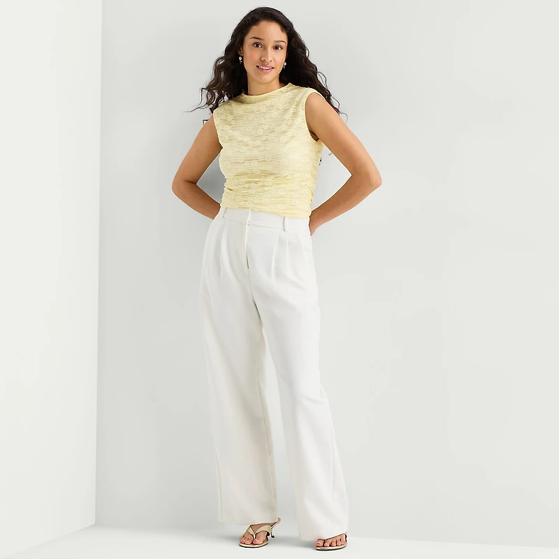 by&by Womens Juniors V Neck Sleeveless Blouse