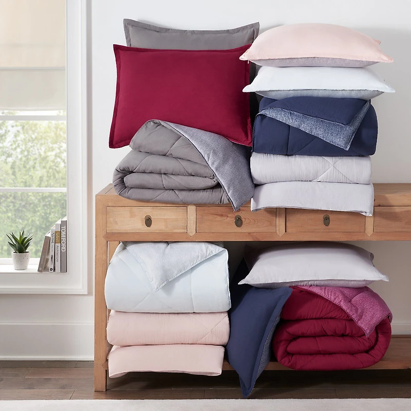Serta® Supersoft Cooling Midweight Comforter Set