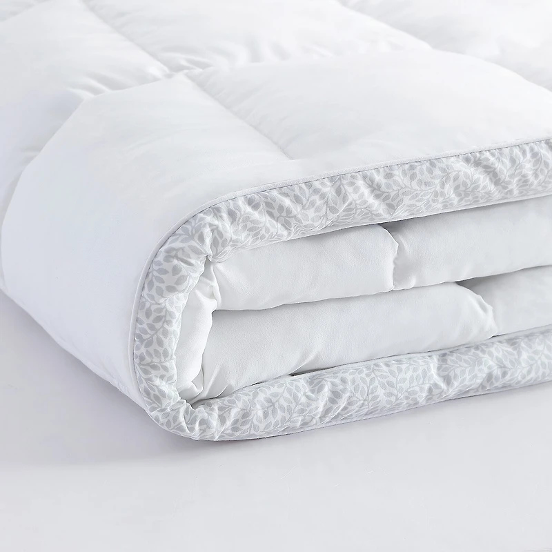 Laura Ashley All Seasons Down Alternative Comforter With Printed Gusset
