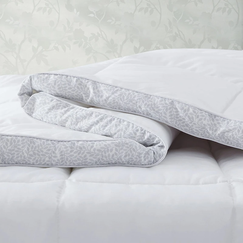 Laura Ashley All Seasons Down Alternative Comforter With Printed Gusset