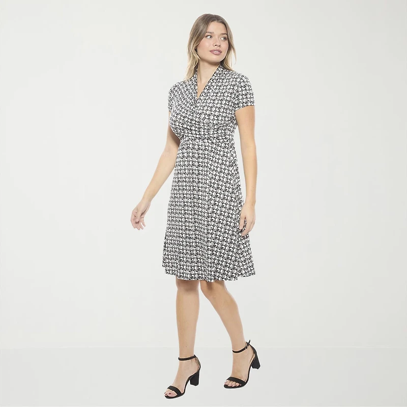 24seven Comfort Apparel Womens Short Sleeve Geometric Wrap Dress