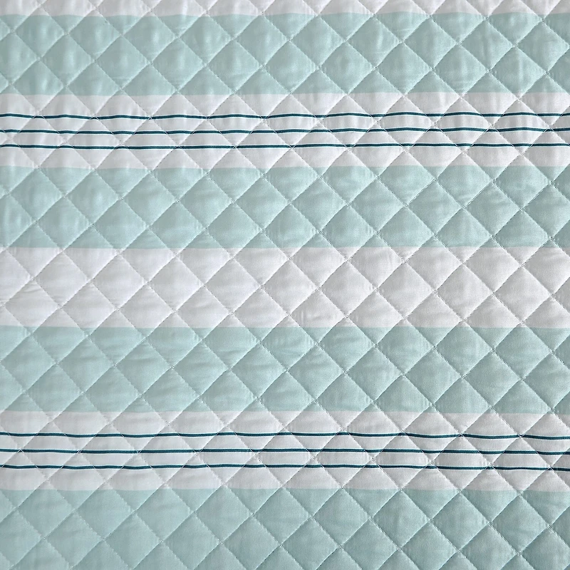 Avanti Starfish Stripe REVERSIBLE Quilt Set