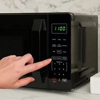 Farberware 0.7 Cu. Ft. 700-Watt Compact Counter Microwave Oven