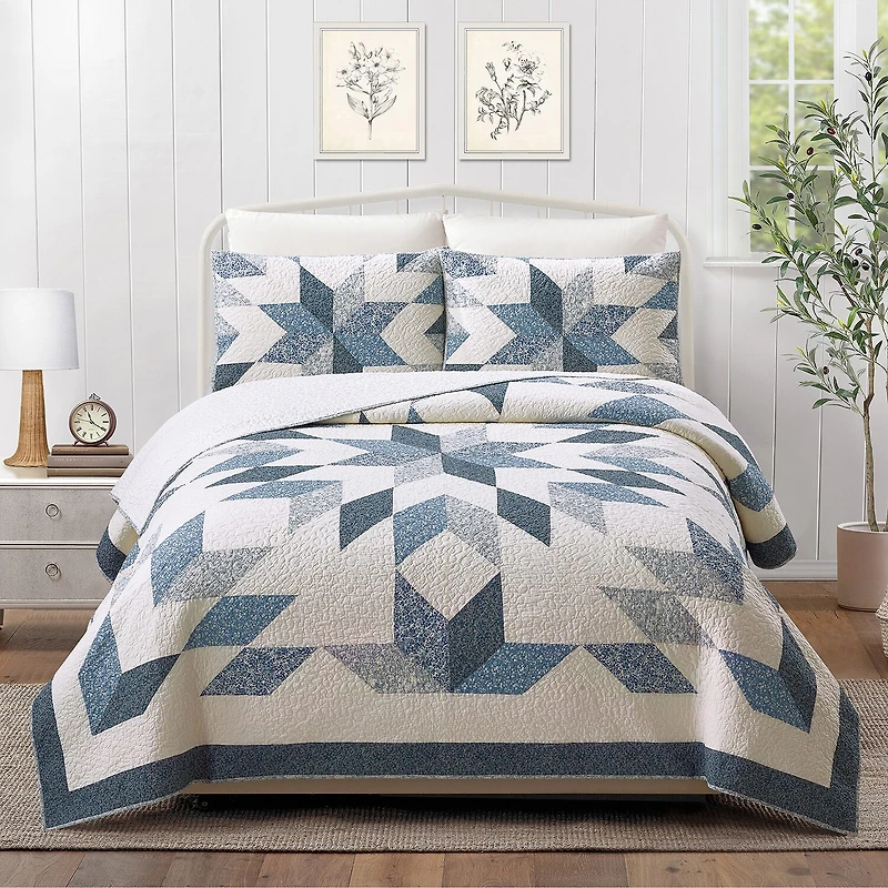 Modern Heirloom Bright Star Patchwork Quilt Set