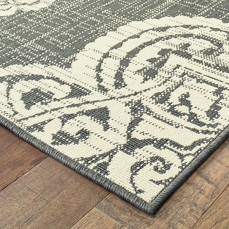 Covington Home Martinique Center Medallion Indoor Outdoor Rectangular Area Rug