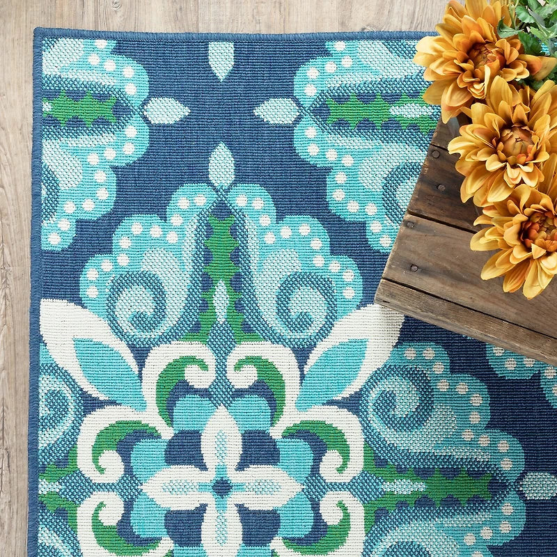 Covington Home Marquesas Medallion 2'3"X7'6" Indoor Outdoor Rectangular Runner