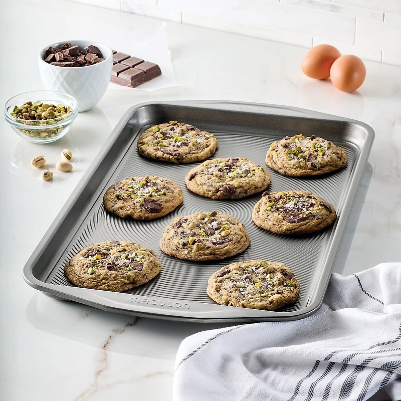 Circulon® Total Nonstick Bakeware 11x17-Inch Cookie Sheet