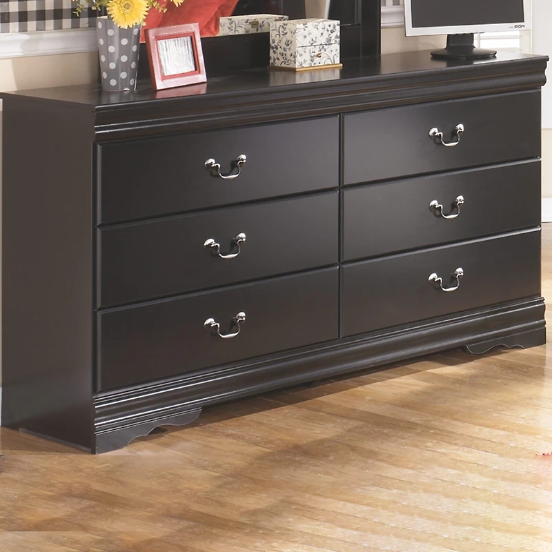 Signature Design by Ashley® Gilmore Dresser