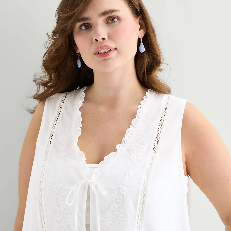 a.n.a Womens Plus V Neck Sleeveless Embroidered Vest