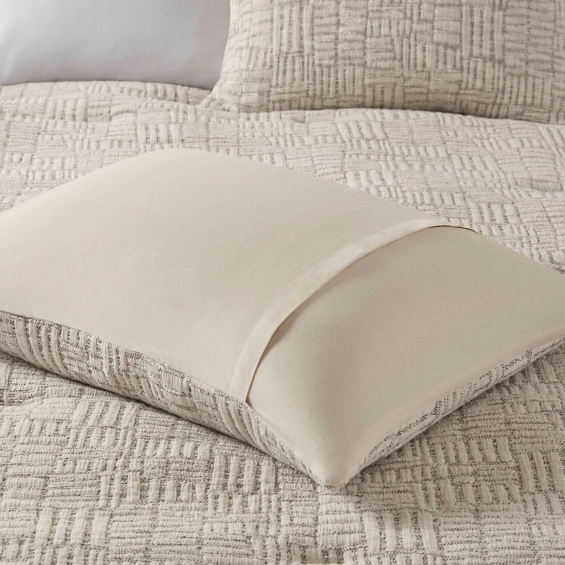Croscill Harper Oversized Cotton Matelasse 3-pc. Midweight Comforter Set