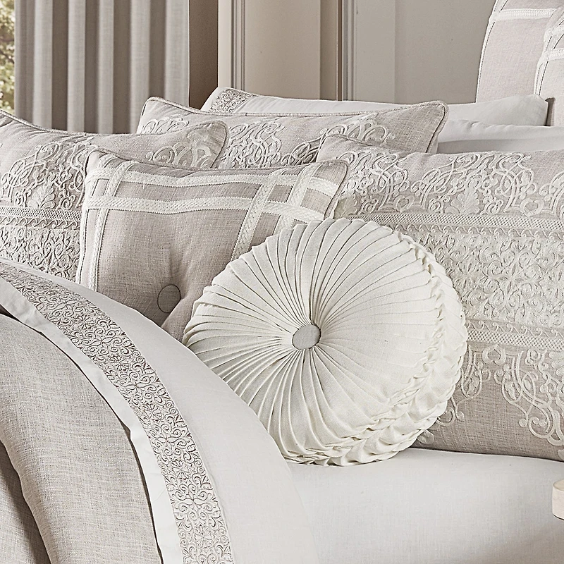 Queen Street Leanna Tufted Round Throw Pillow