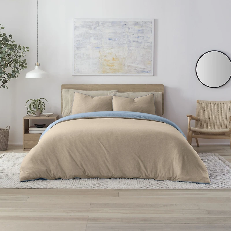 Vellux Snuggle Midweight Reversible Comforter Set