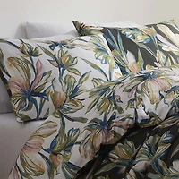 Martex Expression Lordes Midweight Down Alternative Comforter Set