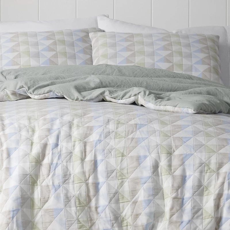 Martex Expression Yuma Midweight Down Alternative Comforter Set