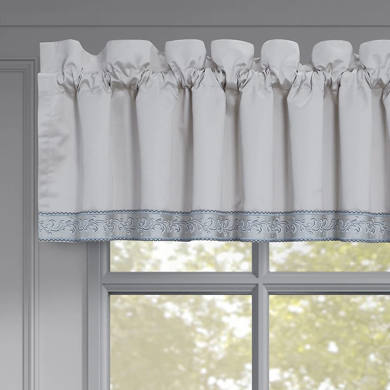 Queen Street Bellfield Rod Pocket Tailored Valance