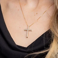 Womens 1/ CT. T.W. Natural White Diamond 14K Gold Cross 18 Inch Pendant Necklace