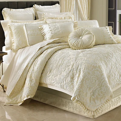 Queen Street Maddison 4-pc. Damask + Scroll Comforter Set