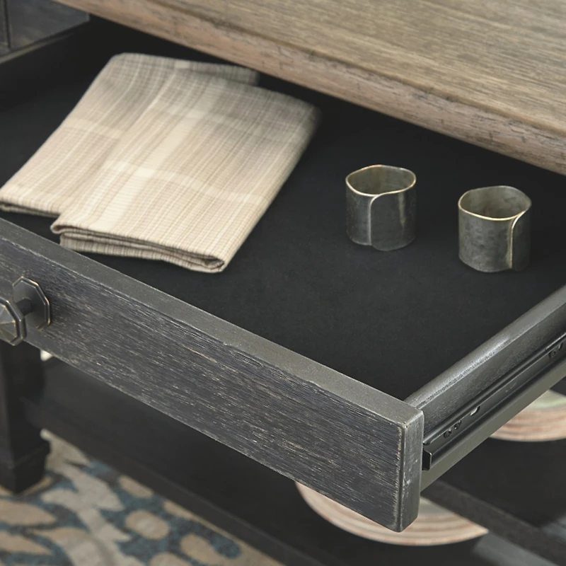 Signature Design by Ashley® Hilton Counter Height Dining Room Table